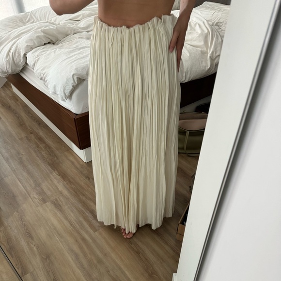 Khaite White/Cream Cersi Pleated Maxi Skirt Size Small Retail Value $1780 - Picture 11 of 13